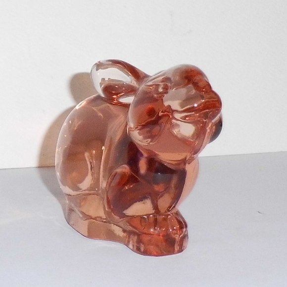 Silvestri Art Glass Sitting Pink Bunny Rabbit - Picture 5 of 6